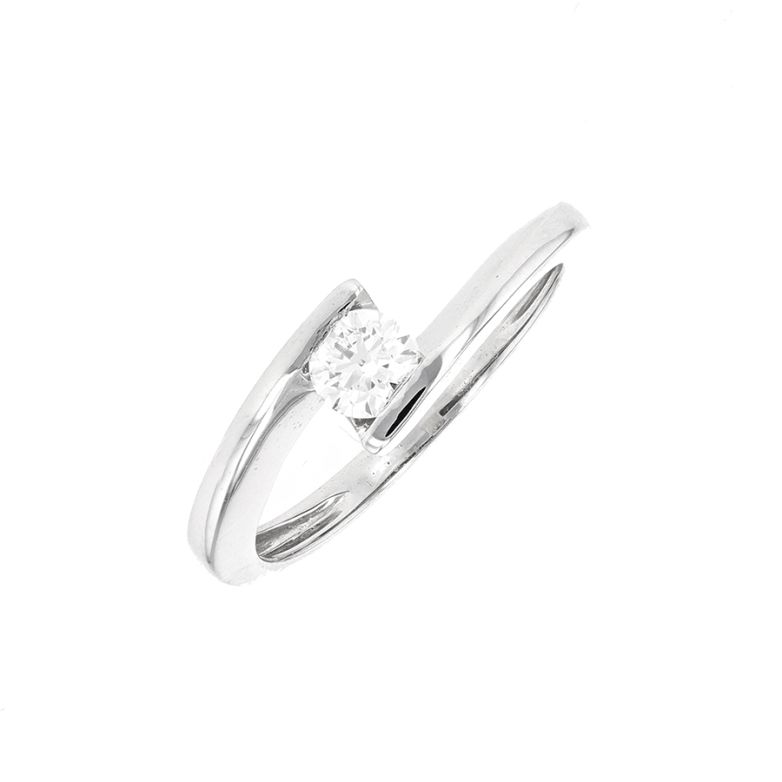 Acheter Bague diamant 0.30 carat or blanc 2.67g Comme neuf - 1450,00 € Bague diamant 0.30 carat or blanc 2.67g Comme neuf - reconditionné disponible sur Gemme Les Bijoux